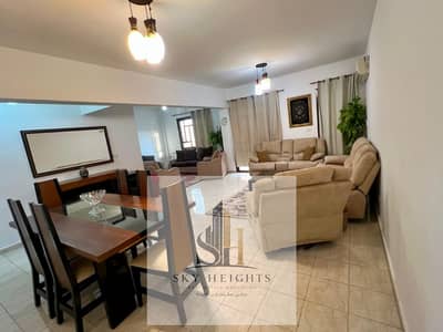 Furnished apartment for rent in Rehab City, Phase 5, near Abu Bakr Al-Siddiq Mosque. 129 sq meters, 5th floor, elevator, 2 bedrooms, 2 bathrooms, clea