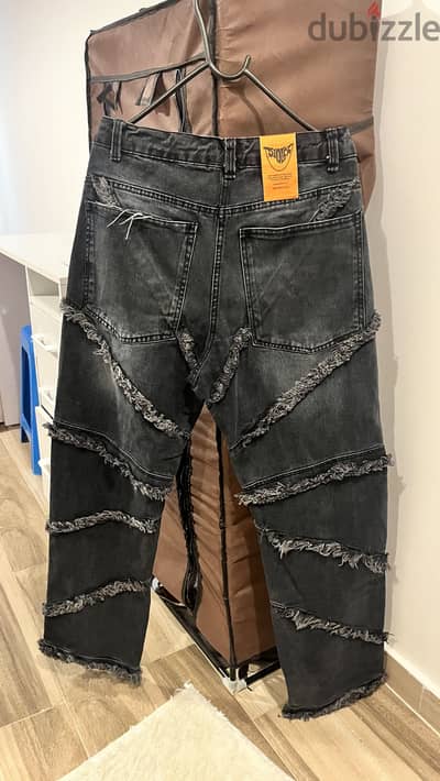 بنطلون جينز STOLCH Local Brand – مقاس 40 – بحالة ممتازة