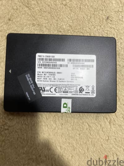 SSD Samsung 256gb حالته ممتازة استعمال اقل من شهر