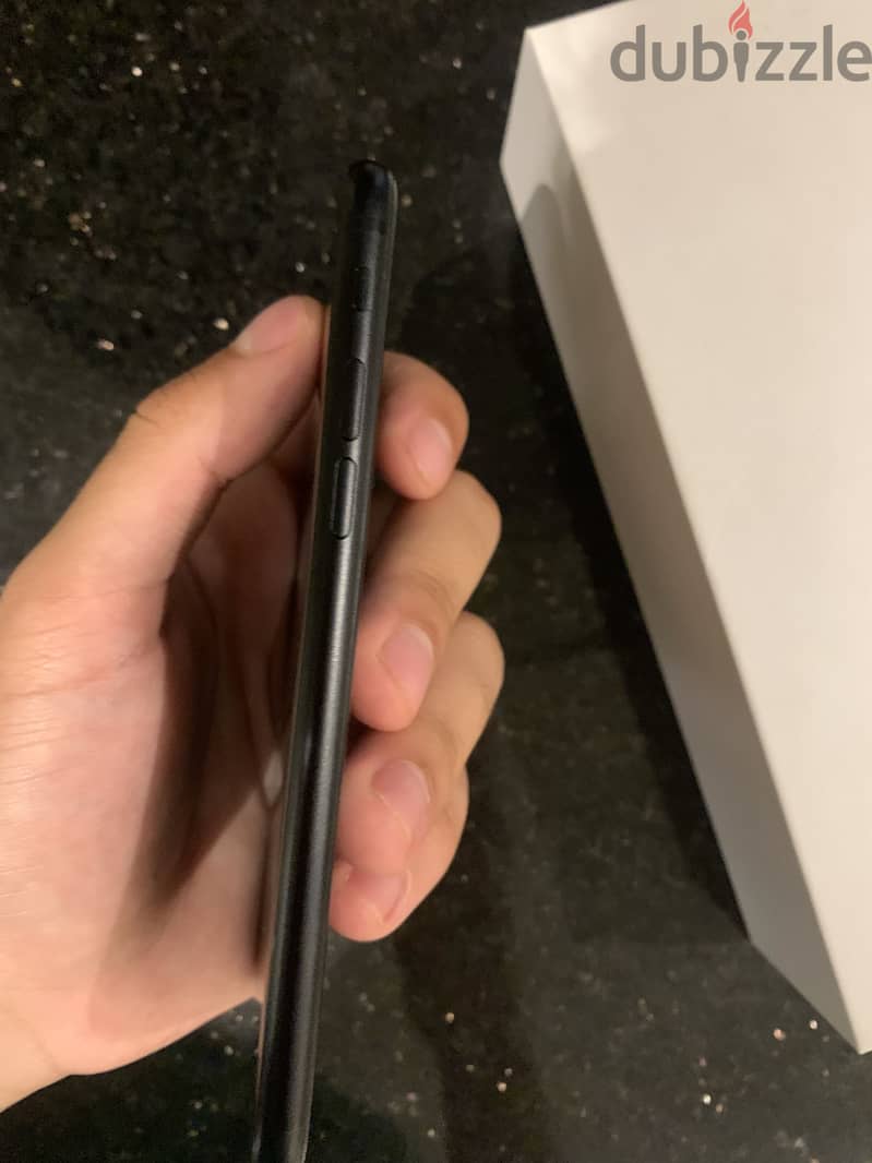 iPhone SE2020 4