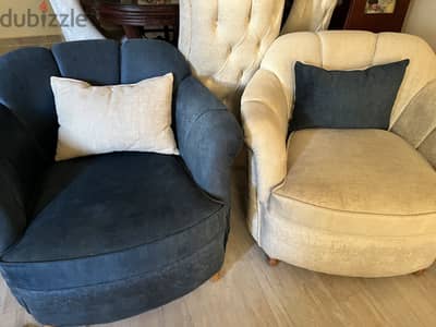 2 sofas and 2 chairs كنبتين و كرسيين