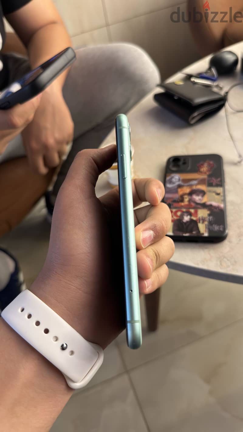 Apple - iPhone 11 2