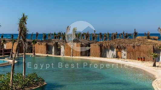كابينه على البحر جاهز للسكن في زويا، الساحل الشمالي، رأس الحكمة، مع إمكانية التقسيط، مُجهز بتكييف هواء | كابين جاهزه للبيع في الساحل الشمالي