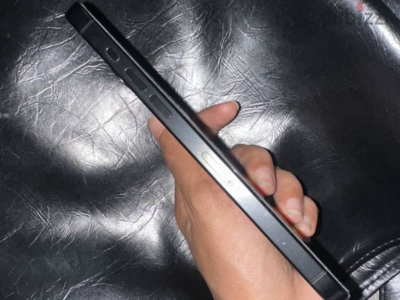 Apple - iPhone 15 Pro Max 2