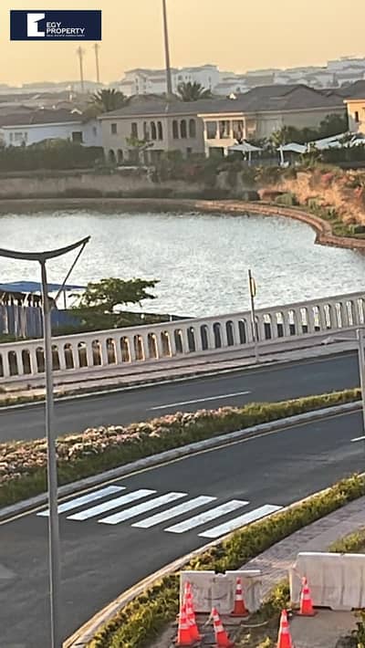 شاليه مفروش بالكامل بإطلالة بحر للبيع في مارينا مراسي - الساحل الشمالي