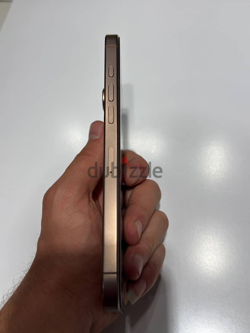 iPhone 16 Pro Max 2