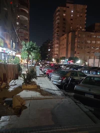 للايجار محل 120 متر بالقرب من السراج يصلح لجميع الانشطه واجهه 8 متر بابين