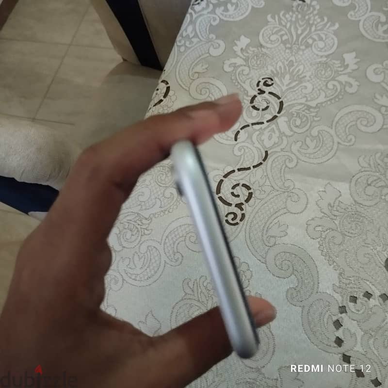 ايفون اكس ار 1