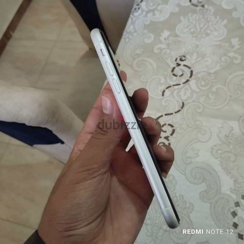 ايفون اكس ار 2