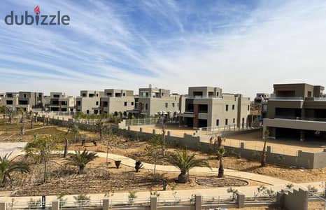 توين هاوس للبيع في بالم هيلز قطامية اكستنشن - التجمع الخامس -300 متر - القاهرة الجديدة - ببنتهاوس -