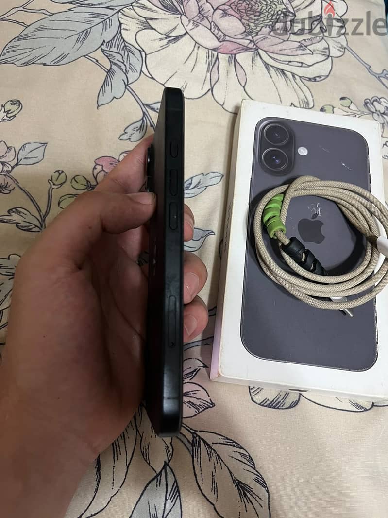 iPhone 16 128GB 3