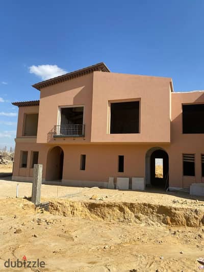 فيلا 220 م للبيع في Village West الشيخ زايد | موقع مميز بجوار Cairo Gate