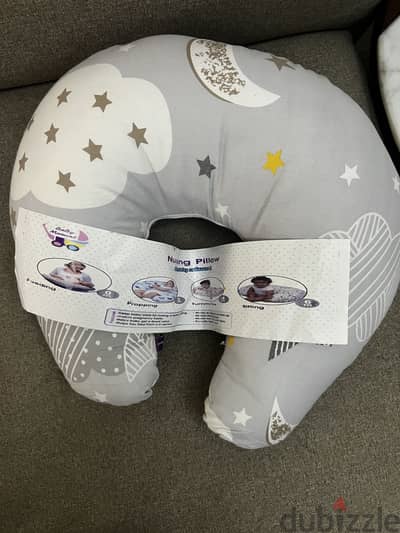 Nursing pillow never used