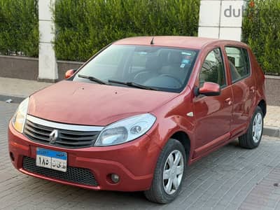 رينو سانديرو 2013-Renault Sandero