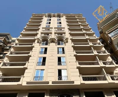شقه للبيع ببرج حديث بميدان متفرع من البطل احمد عبد العزيز - A043