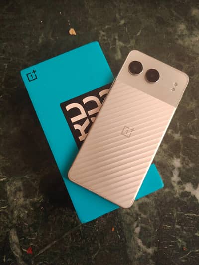 Oneplus nord 4 5g 512/16gb حالة ممتازة مدفوع الضريبة نسخة جلوبال