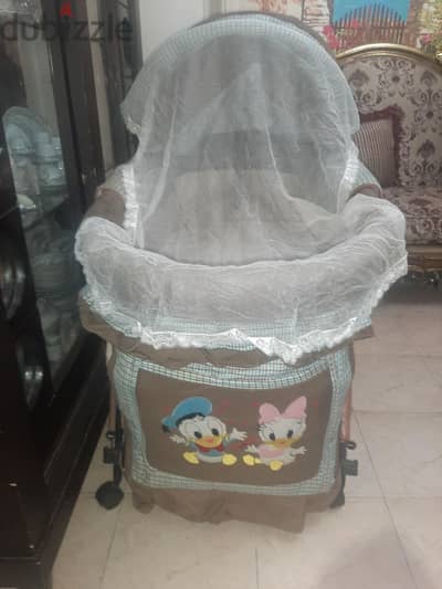 سرير أطفال