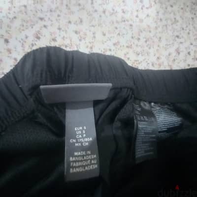 بنطلون ووتر بروف H&m مقاسs من كندا