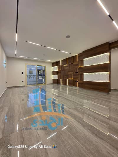 For sale - Apartment 165 meters " Excellent loading " Front center, at the Pyramids Gardens - the third gate (Horus) Area P - a few steps to the gate