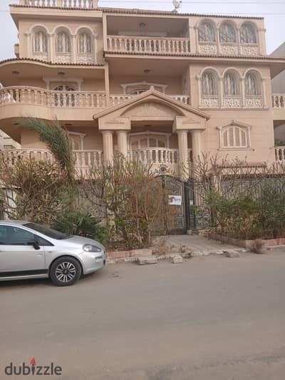 Independent office for rent in Sheraton Airport, area 1400 square meters