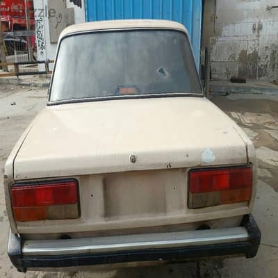 لادا 2105 1995