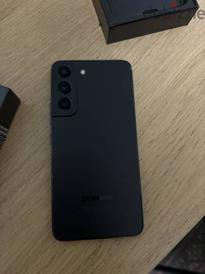Samsung S22 3