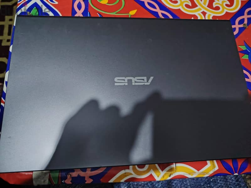 Asus. . . 1