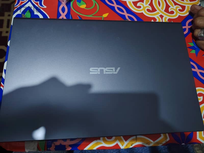 Asus. . . 2