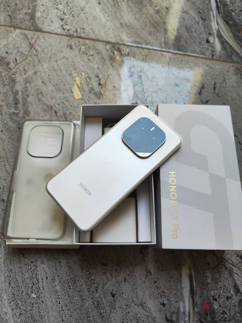 Honor GT pro 12