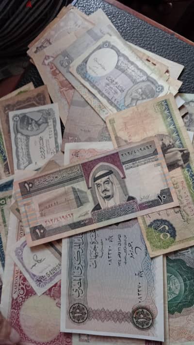 عملات ورقية قديمة فيئات مختلف لاعلي سعر