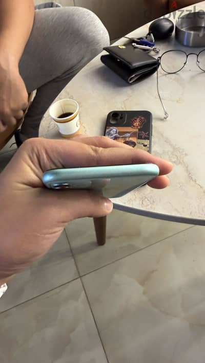 Apple - iPhone 11