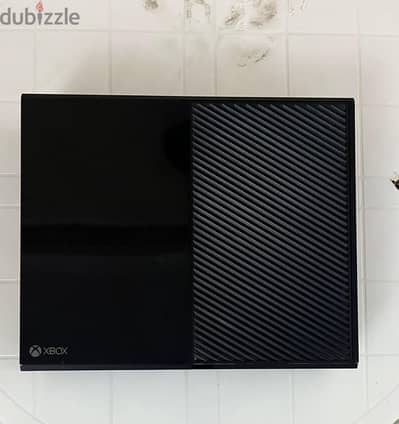 xbox one حالته ممتازه و معاه الكاميرا بتاعتو