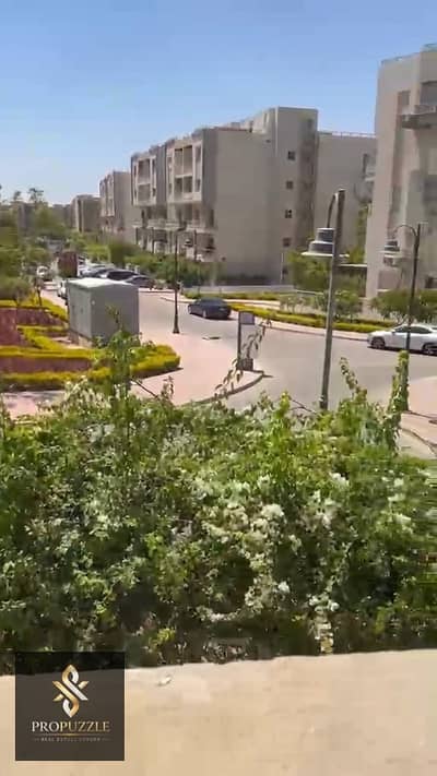 للإيجار شقة مميزة بفيو مفتوح علي ميدان  بكمبوند JAYD القاهرة الجديدة التجمع الخامس