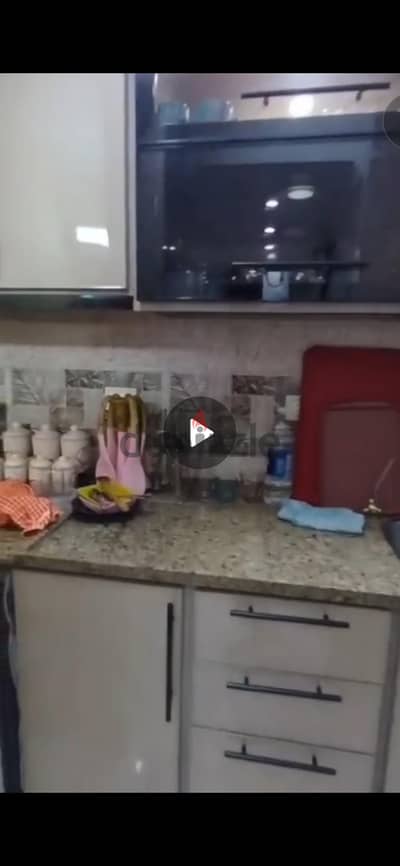 مطبخ الموتال بالرخامه و الحله و المطبقيه استخدام نضيف جدا و يوجد فيديو