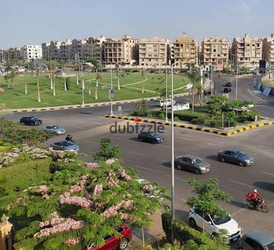 روف فيلا 140 متر للإيجار (فاضي) في قلب الشيخ زايد على شارع البستان الرئيسي