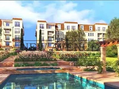 Apartment Overlooking the Lake for Sale in Sarai Compound