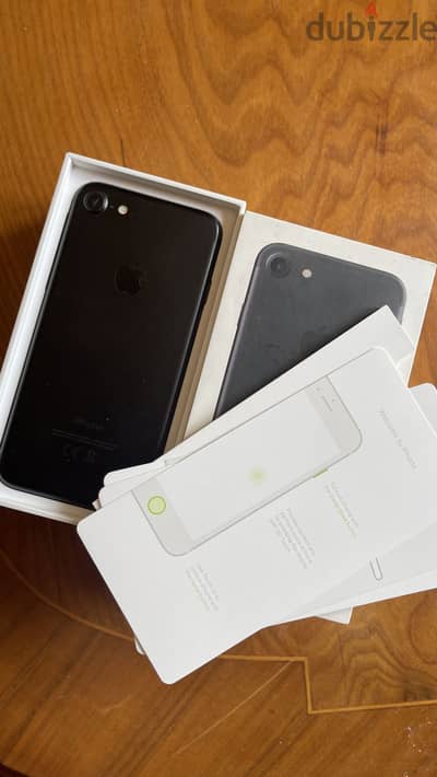 Apple - iPhone 7