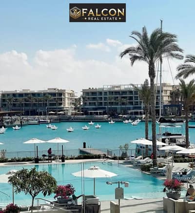 شاليه غرفتين بتشطيب VIP بفيو علي مارينا اليخوت صف اول علي البحر بأميز لوكيشن في سولت راس الحكمة - SALT