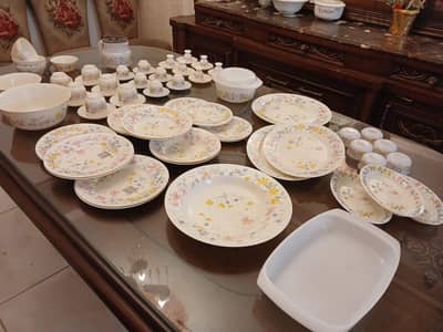 طقم كامل اركوبال فرنساوي ٧٧ قطعة اصلي بدون كرتونة