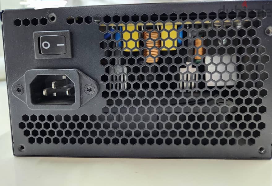 Gigabyte P550B 550W 80+ Bronze 2