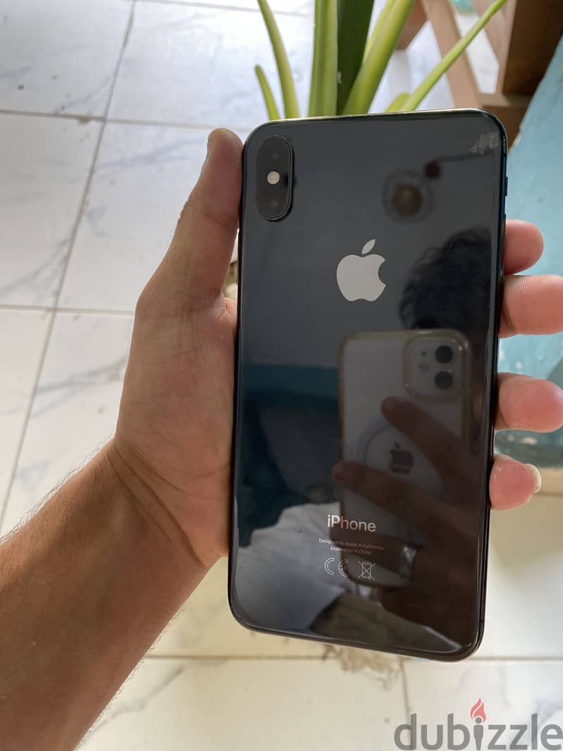 Apple - iPhone XS Max 1