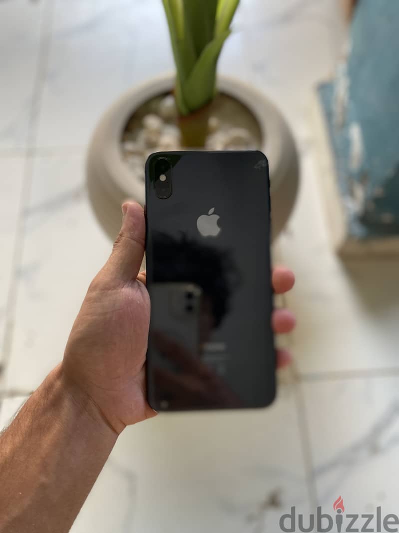 Apple - iPhone XS Max 3