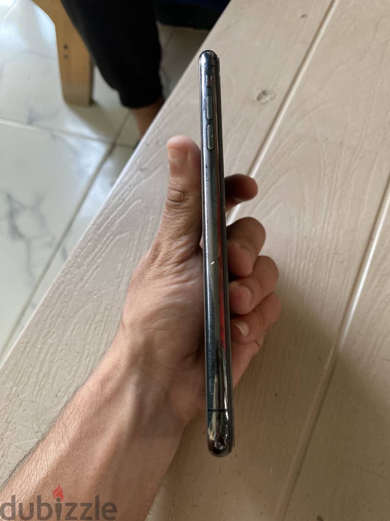 Apple - iPhone XS Max 4