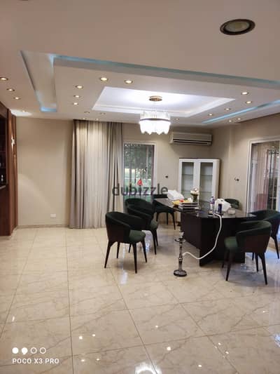  *For Rent in Madinaty – Rare Opportunity with Large Space & Great Price!*    *260 sqm Ground Floor Apartment with Garden* in one of the best areas of *B3*  *Layout:* - 4 Bedrooms including Master Bedroom - 3 Bathrooms - Nanny Room with Bathroom  *Feat