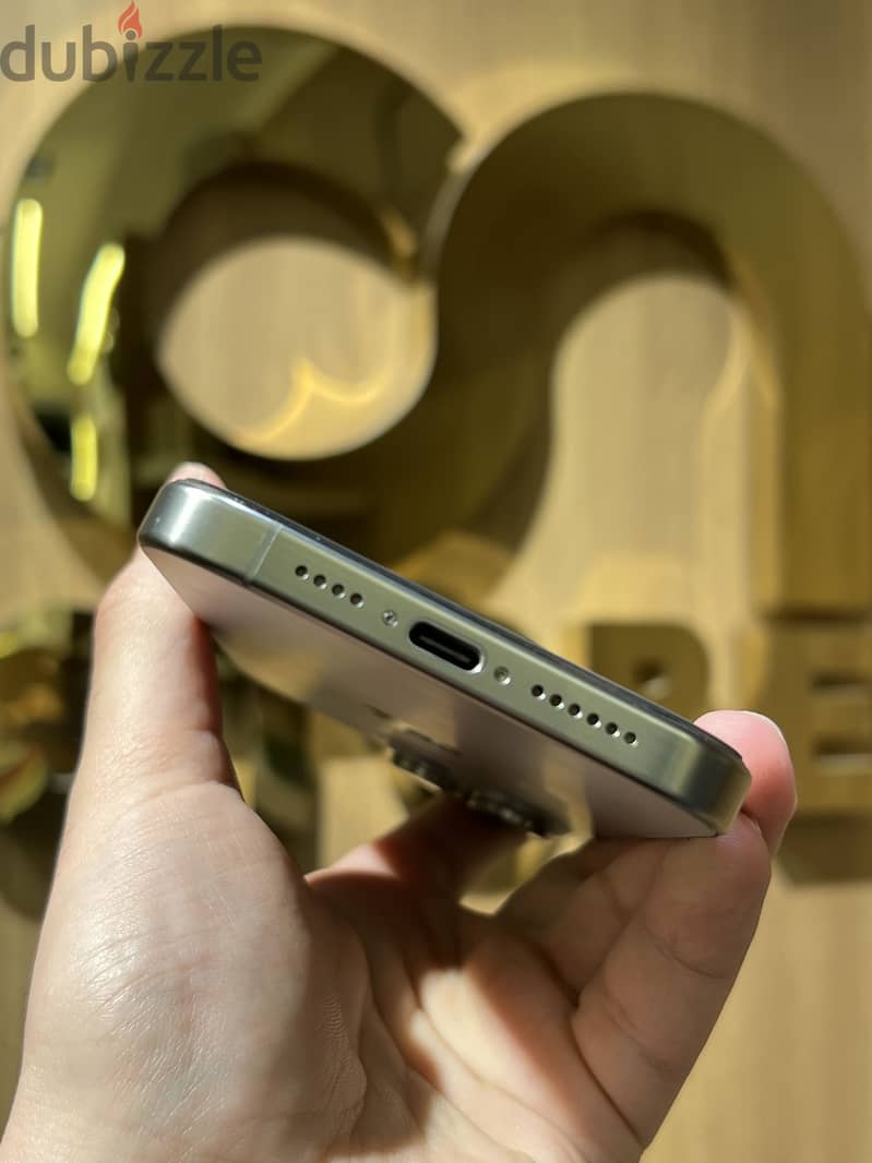 Apple - iPhone 15 Pro Max 3