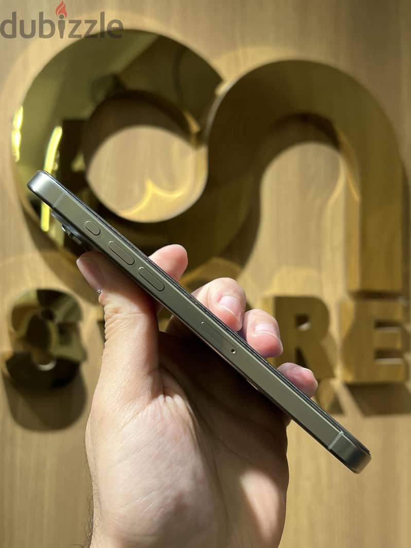 Apple - iPhone 15 Pro Max 5
