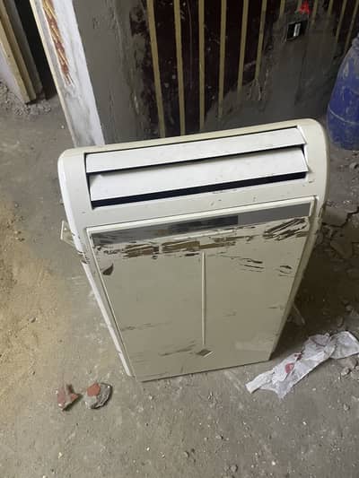  للبيع تكييف متنقل GREE 1.5 حصان – 12000 BTU 