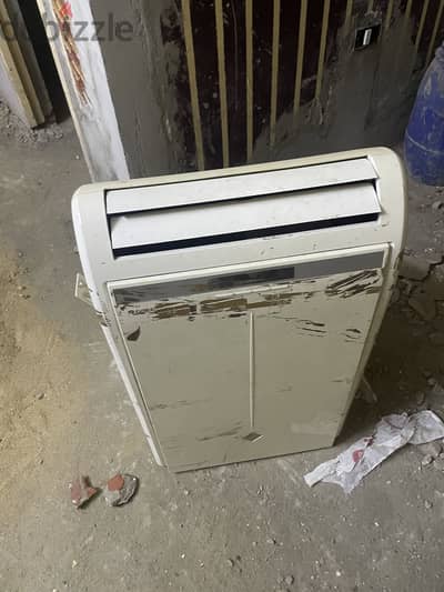 للبيع تكييف متنقل GREE 1.5 حصان – 12000 BTU 