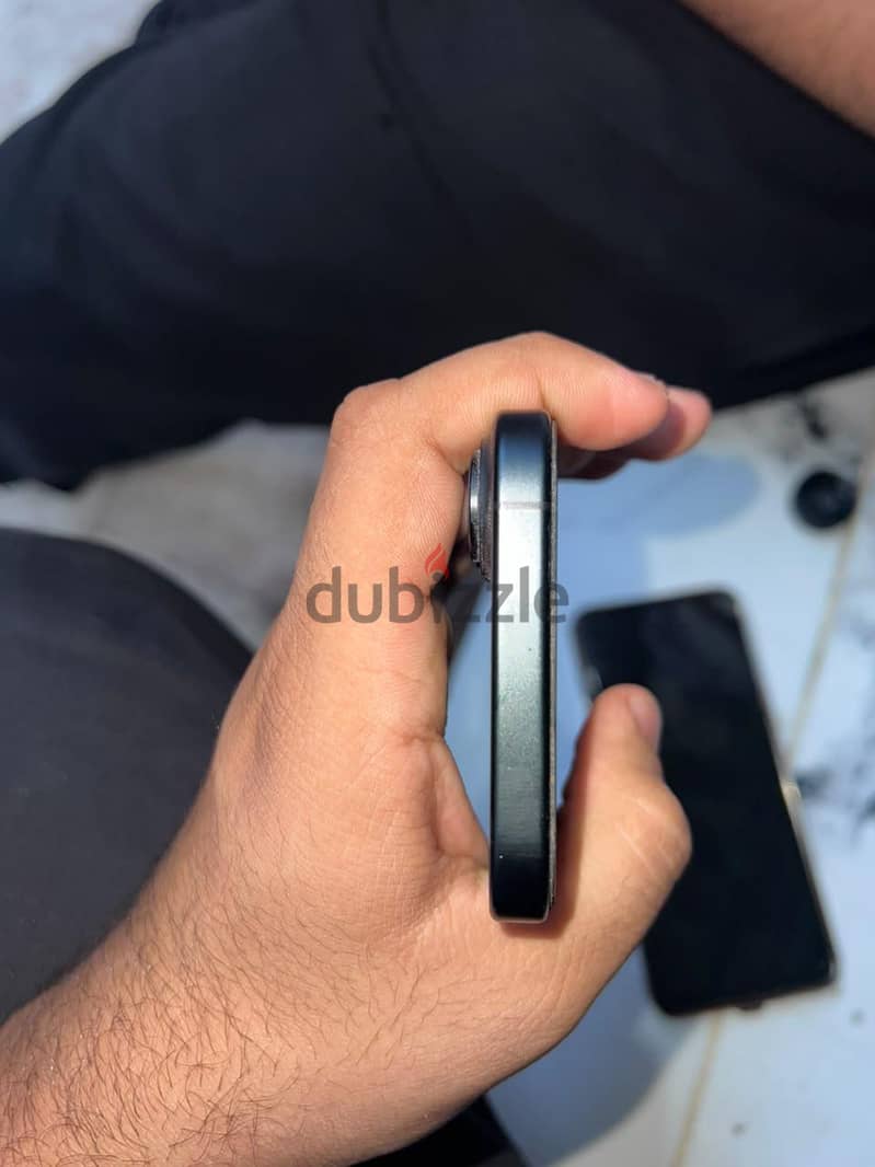 آبل - آيفون 16 3