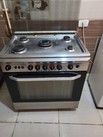 5 burner stove in excellent condition